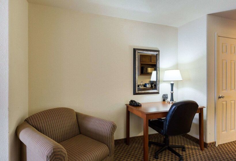 호텔 Quality Suites