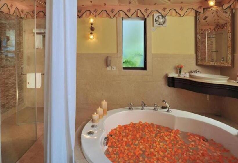Отель Rajasthali Resort & Spa