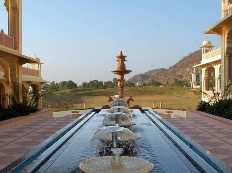 Отель Rajasthali Resort & Spa