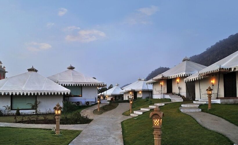 Отель Rajasthali Resort & Spa