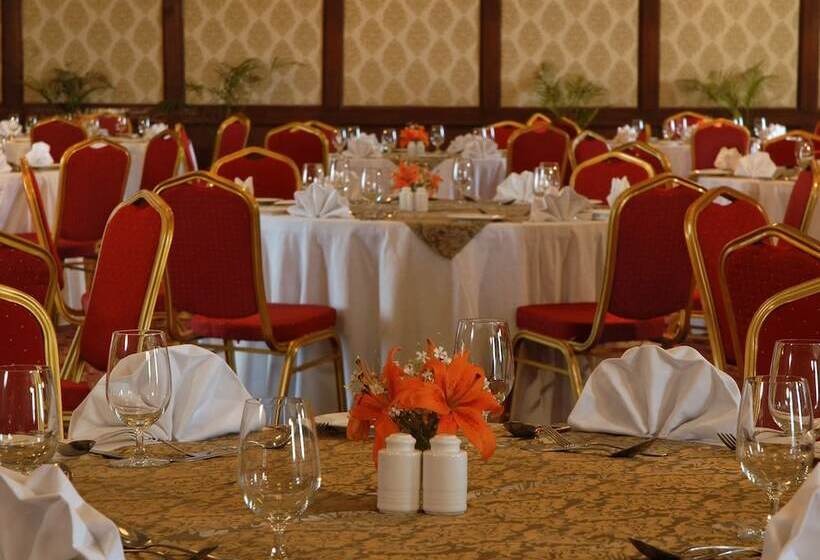 Отель Rajasthali Resort & Spa