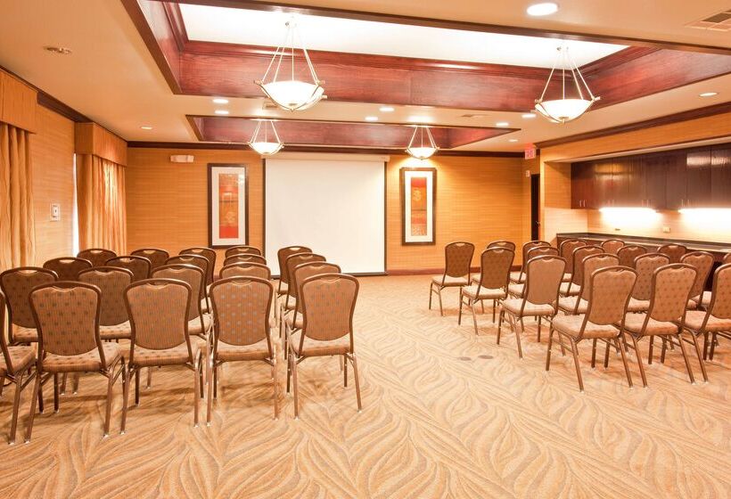 בית מלון כפרי Red Lion Inn & Suites Mineral Wells