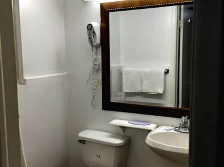 ホテル Regal Inn & Suites