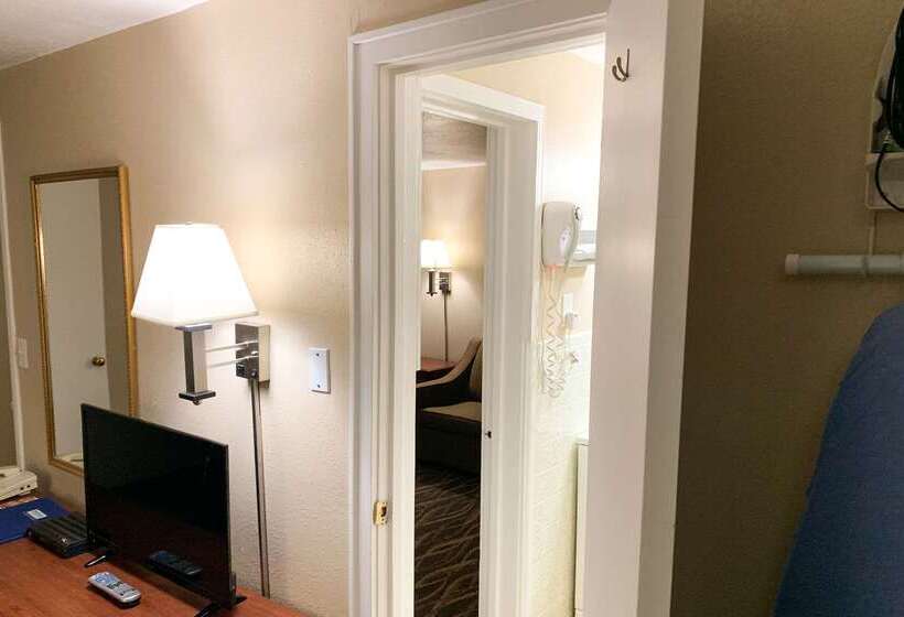 בית מלון כפרי Rodeway Inn & Suites Sheridan
