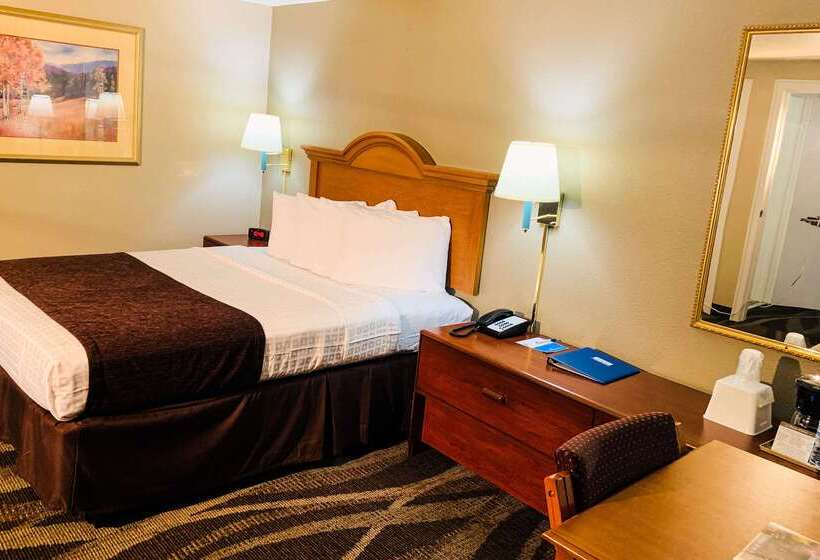 בית מלון כפרי Rodeway Inn & Suites Sheridan