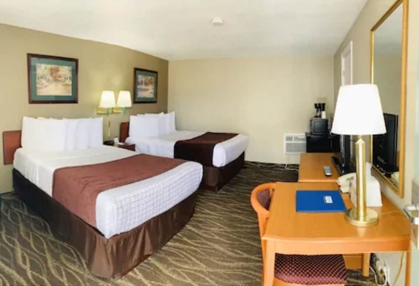 בית מלון כפרי Rodeway Inn & Suites Sheridan
