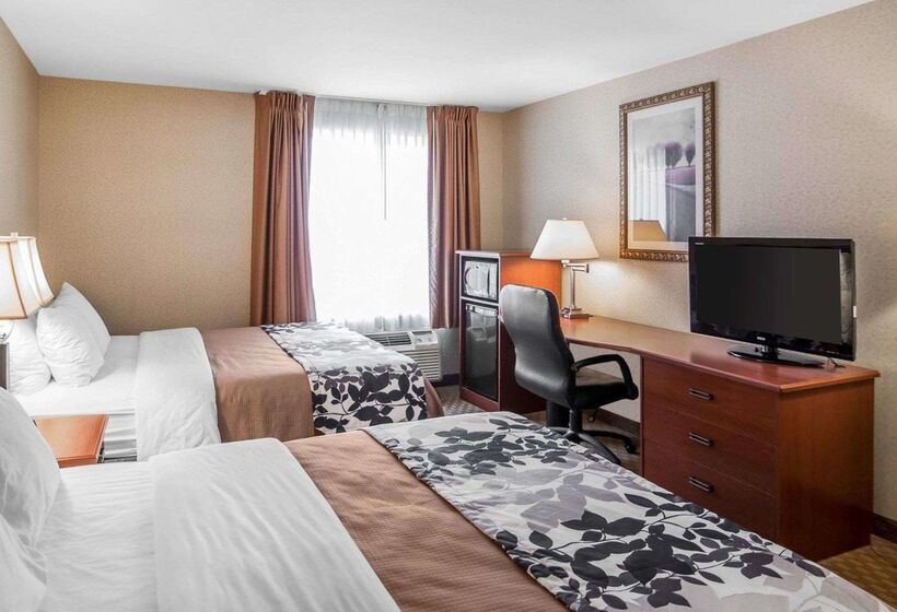 Отель Rodeway Inn & Suites