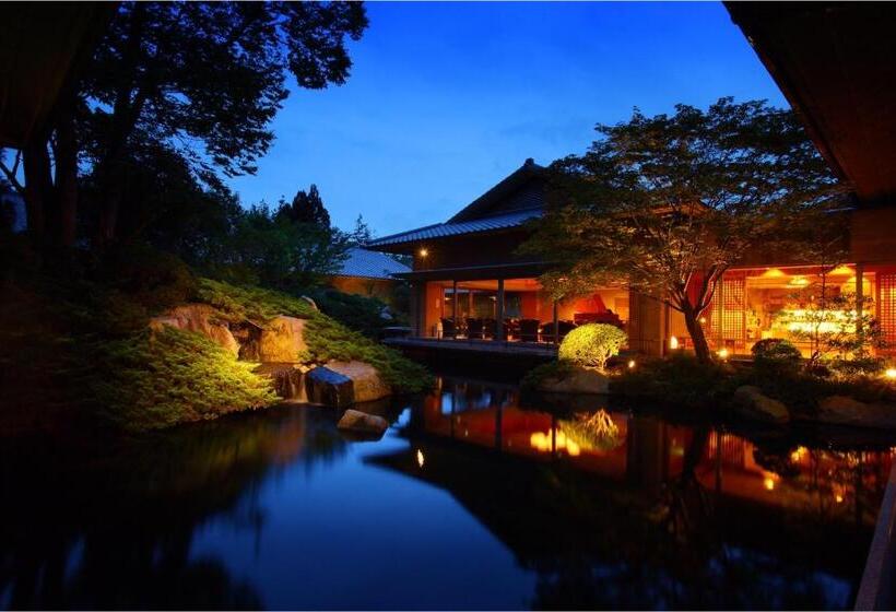 فندق Saryou Souen