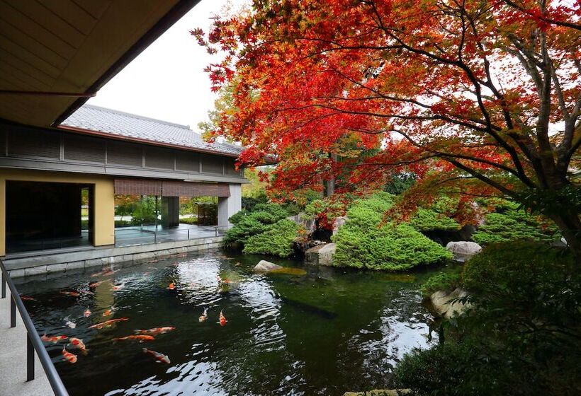 فندق Saryou Souen