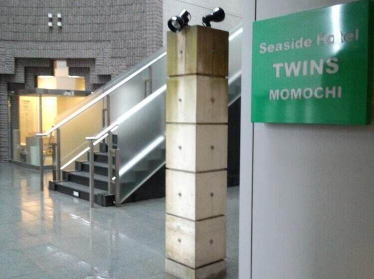 Seaside Hotel Twins Momochi