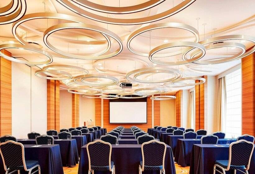 בית מלון כפרי Sheraton Grand Hiroshima