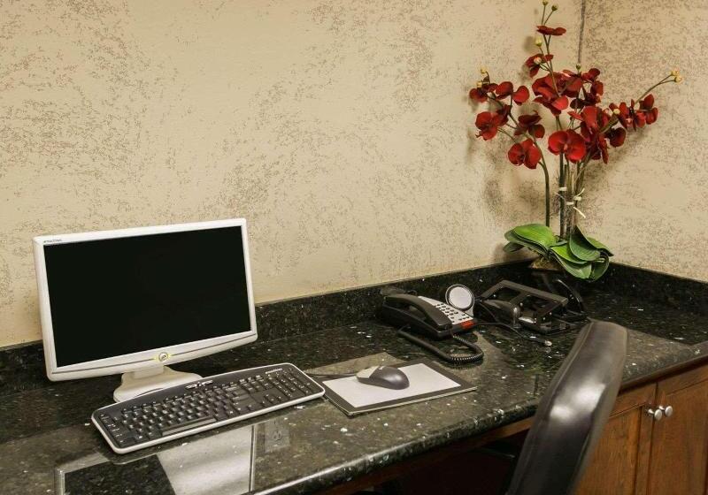 호텔 Sleep Inn & Suites Hwy 290 Nw Freeway