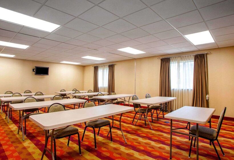 호텔 Suburban Studios Cedar Falls