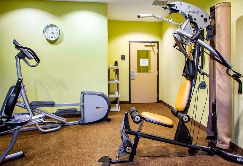 호텔 Suburban Studios Cedar Falls