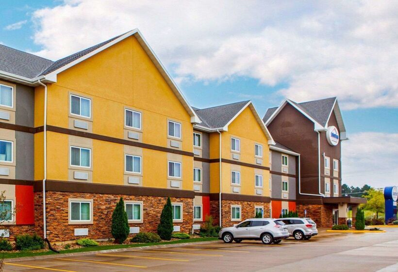 فندق Suburban Studios Cedar Falls