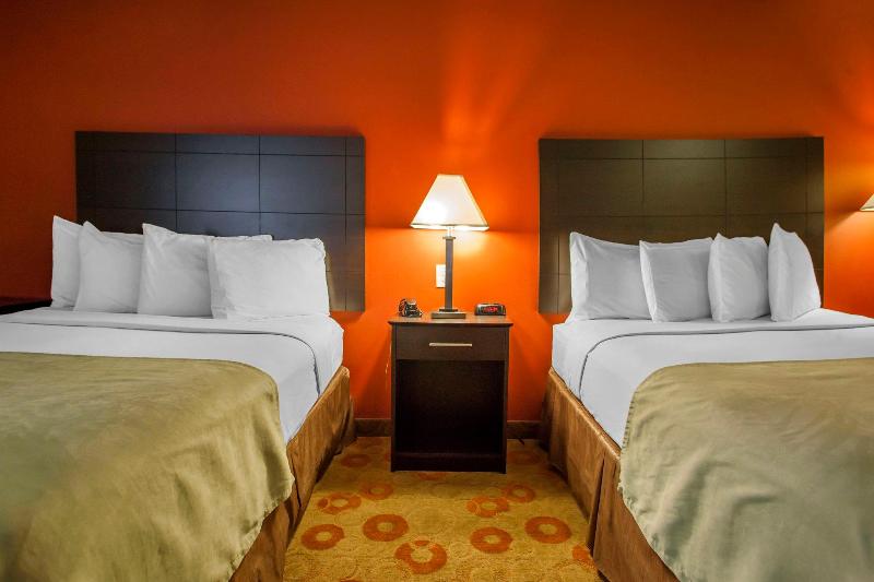 호텔 Suburban Studios Cedar Falls