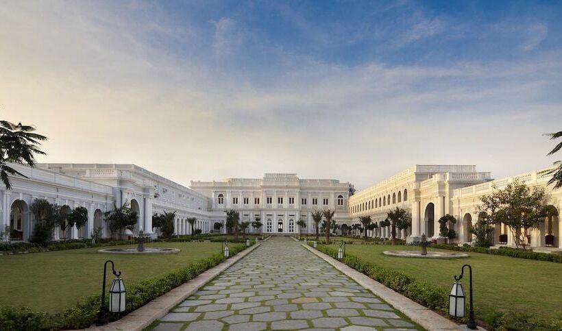 هتل Taj Falaknuma Palace