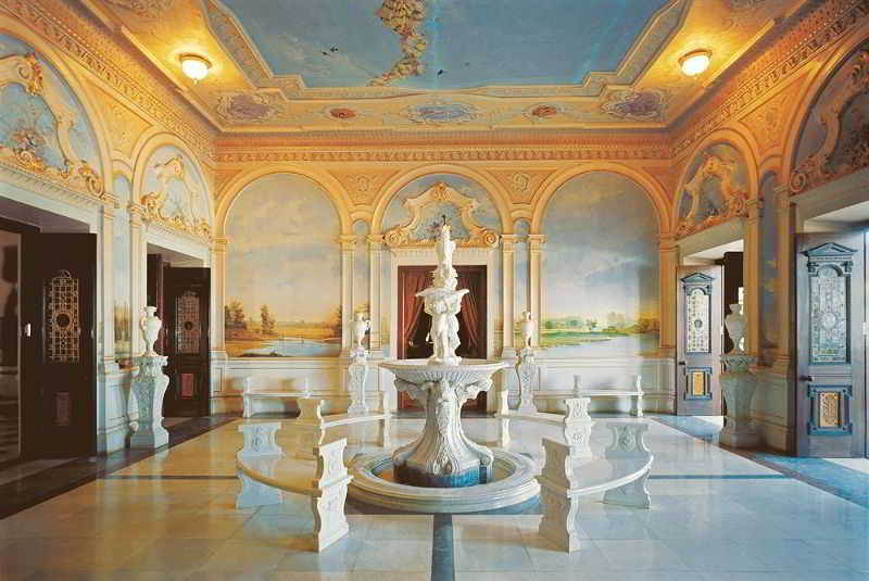 هتل Taj Falaknuma Palace