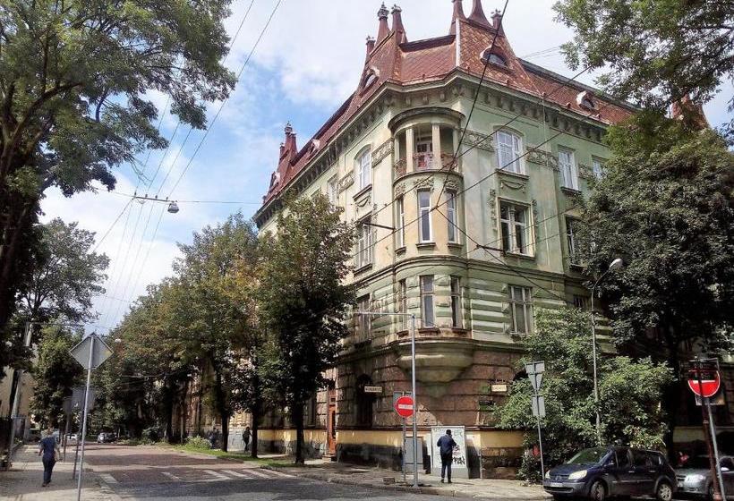 هتل The Georgehouse Hostel