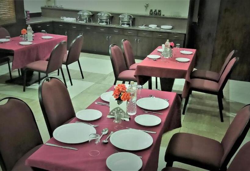 The Oakland Plaza By Orion Hotels