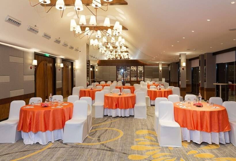 בית מלון כפרי The Oasis Mussoorie  A Member Of Radisson Individuals