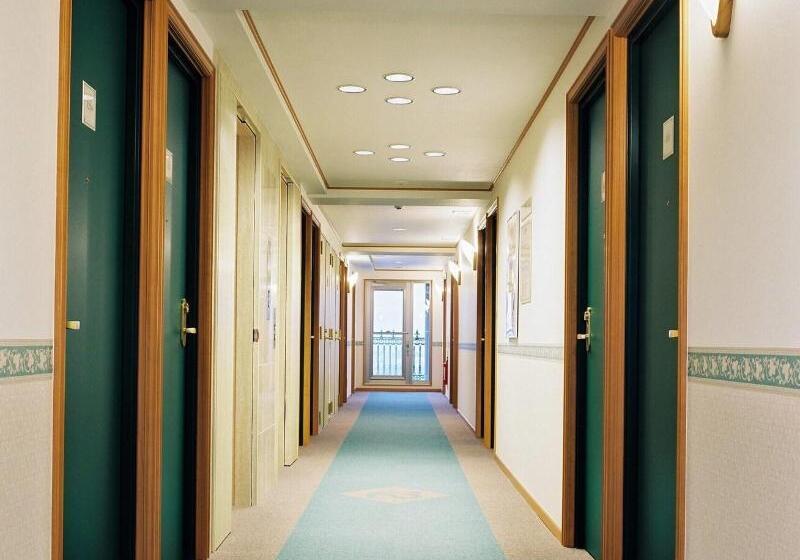 ホテル Toyoko Inn Kanazawa Kenrokuen Korinbo