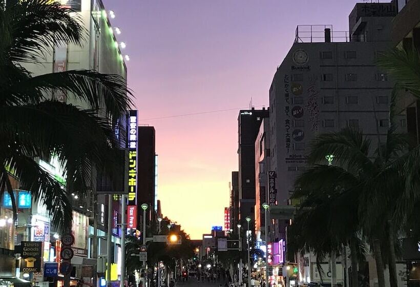 호텔 Toyoko Inn Naha Asahi-basi Ekimae