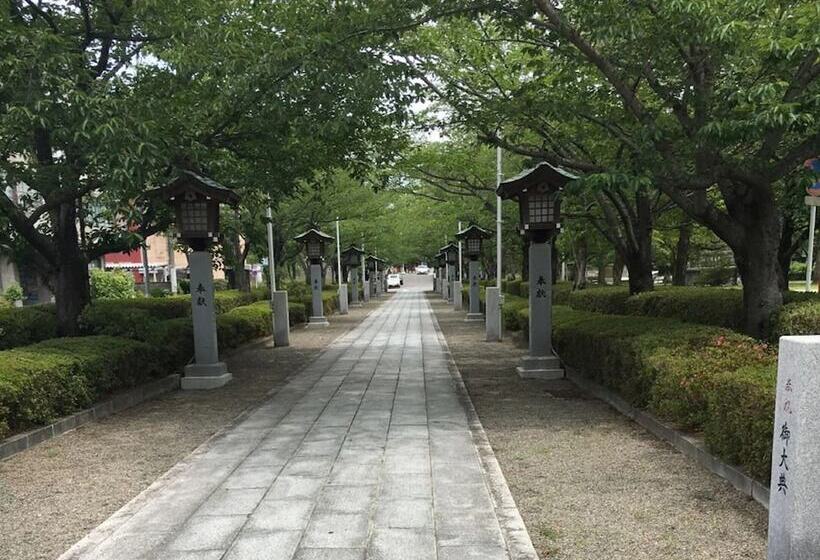 هتل Toyoko Inn Shin-Yatsushiro Ekimae