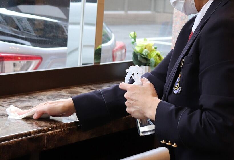 Отель Toyoko Inn Tokyo Korakuen Bunkyokuyakusho-mae