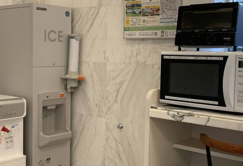 Отель Toyoko Inn Tokyo Nihon-bashi Hamacho Meijiza-mae