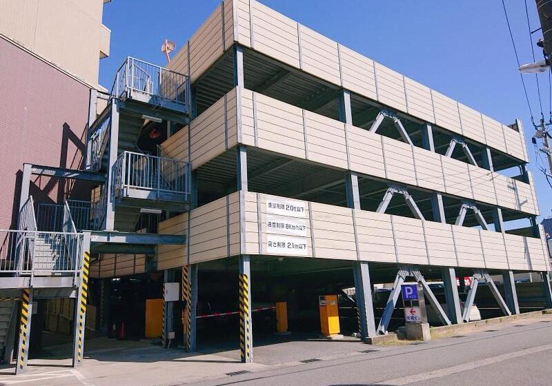 Отель Toyoko Inn Toyama Ekimae Takara-machi