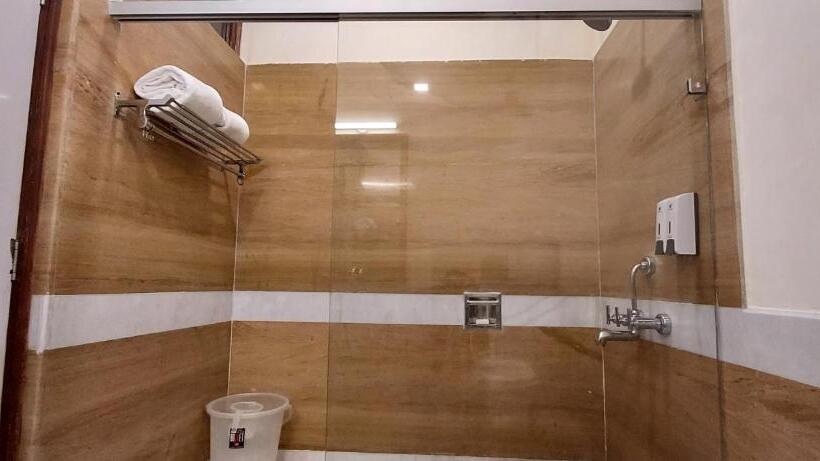 ホテル Tulip Inn Green Castle Mall Road