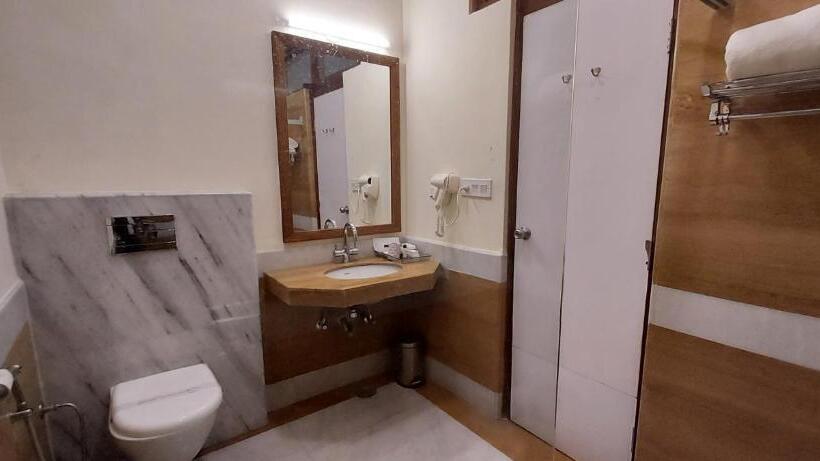 ホテル Tulip Inn Green Castle Mall Road