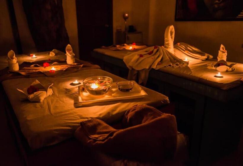 ホテル Tulip Inn Green Castle Mall Road