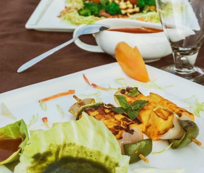 ホテル Tulip Inn Green Castle Mall Road