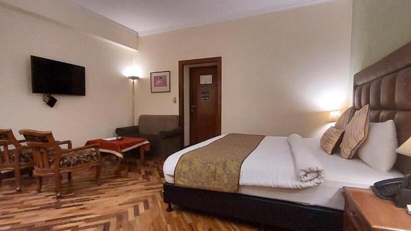 ホテル Tulip Inn Green Castle Mall Road