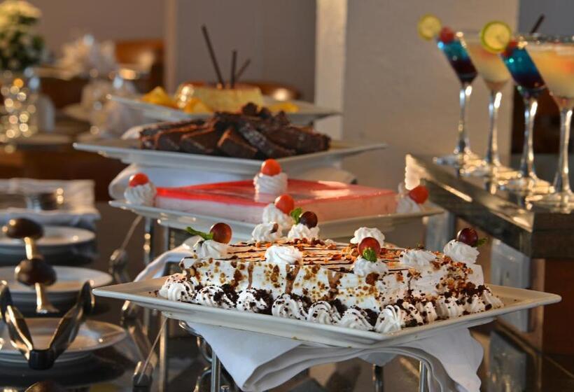 בית מלון כפרי Gokulam Grand Turtle On The Beach