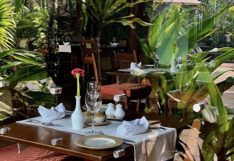 בית מלון כפרי Taj Green Cove Resort And Spa Kovalam