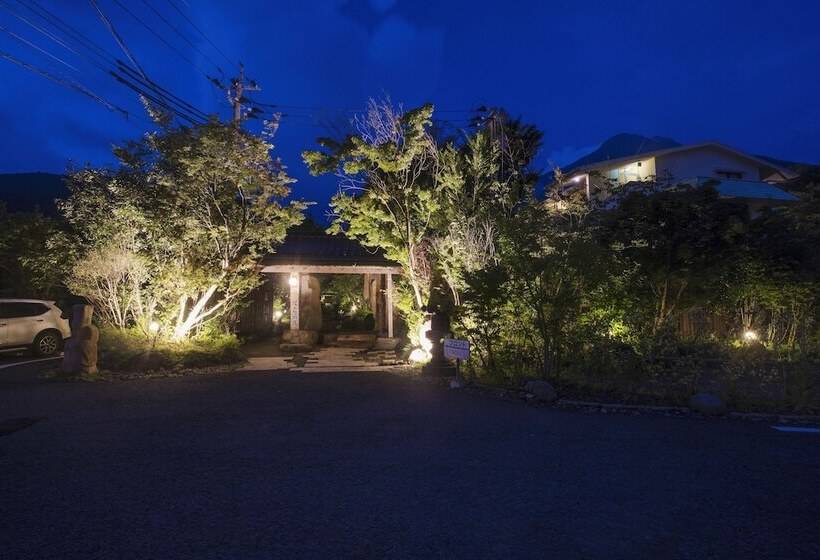 Hotel Yufuin Besso Shikisai