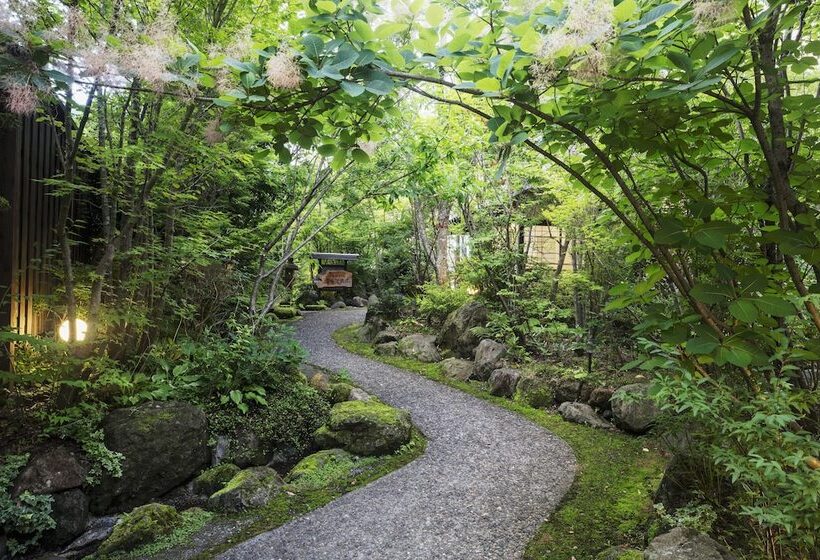 Hotel Yufuin Besso Shikisai