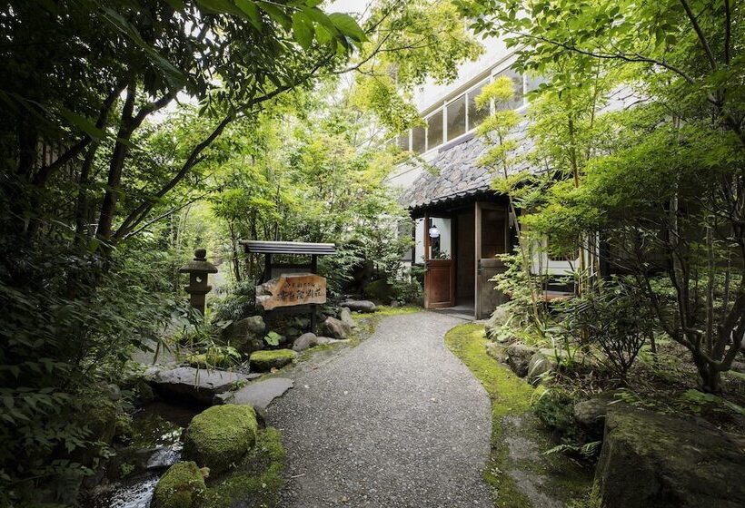 Hotel Yufuin Besso Shikisai