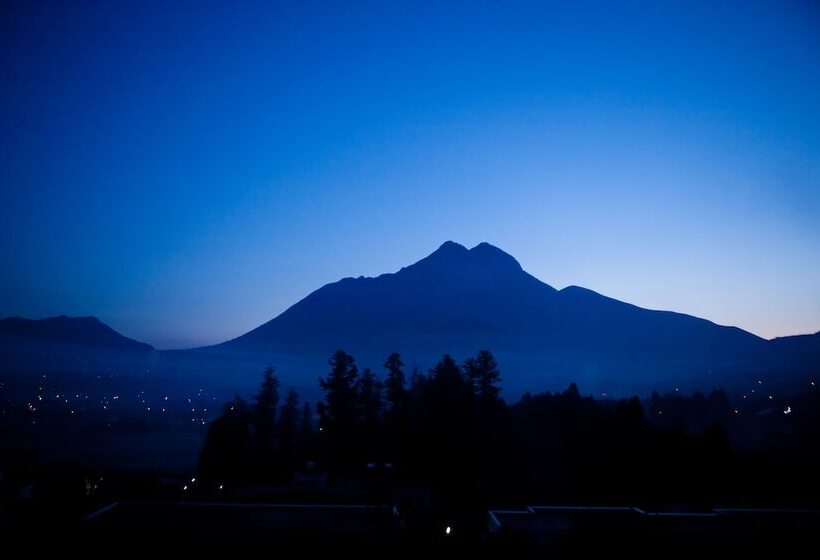 فندق Yufunogo Saigakukan