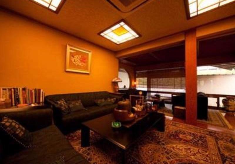 Kappou Ryokan Momiya