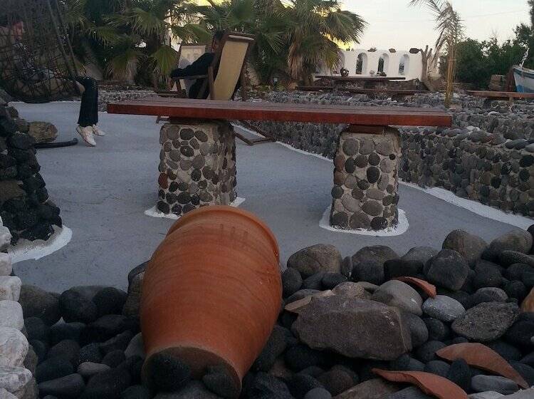 بنسيون Villa Livadaros