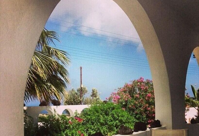 بنسيون Villa Livadaros