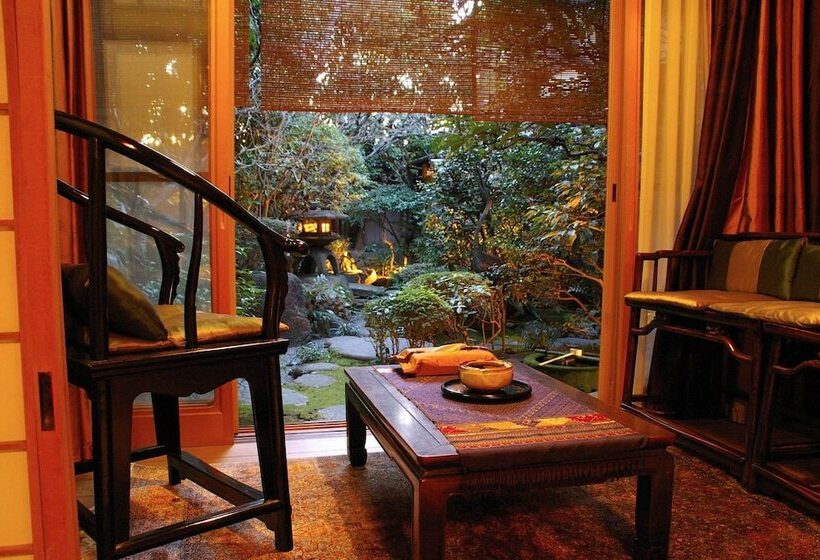 Seikoro Ryokan   Established In 1831