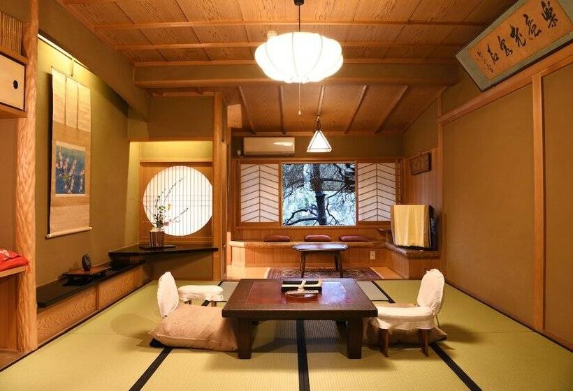 Seikoro Ryokan   Established In 1831