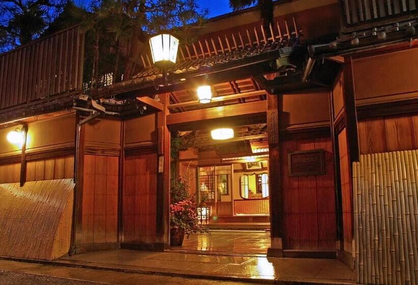 Seikoro Ryokan   Established In 1831