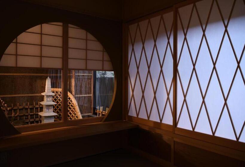 Seikoro Ryokan   Established In 1831