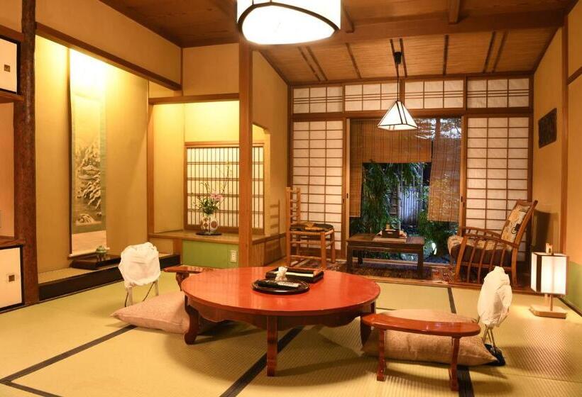 Seikoro Ryokan   Established In 1831